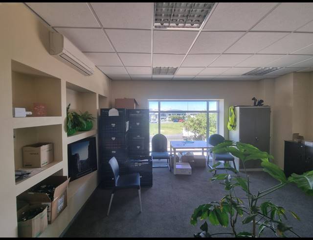 520M² WAREHOUSE TO LET IN AIRPORT INDUSTRIA